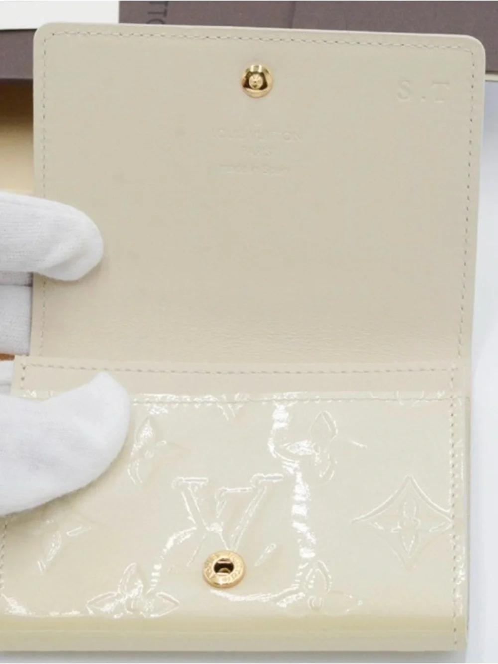 Louis Vuitton Cream Vernis Monogram Compact Wallet with Gold Hardware